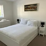 Amazing 3 Bed House In New Cross